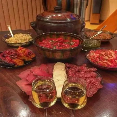 Luxury 1 Free Underground Secure Parking