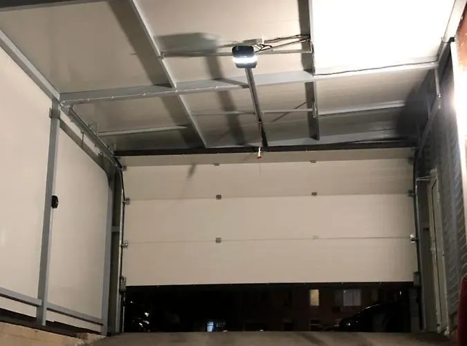 Luxury 1 Free Underground Secure Parking Appartement